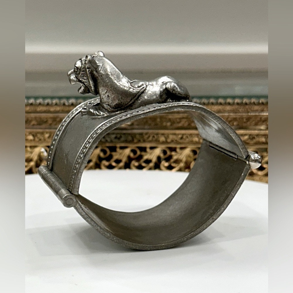 VTG RARE MMA 1976 Pewter Lion Cuff Bracelet - EUC - King Tut - Egyptian Revival - Picture 5 of 17